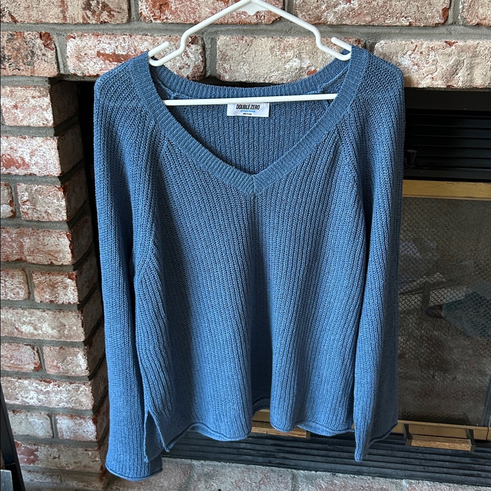 NWOT‎ Double Zero Blue V-Neck Knit Top Long Sleeve Sweater Women’s Size M